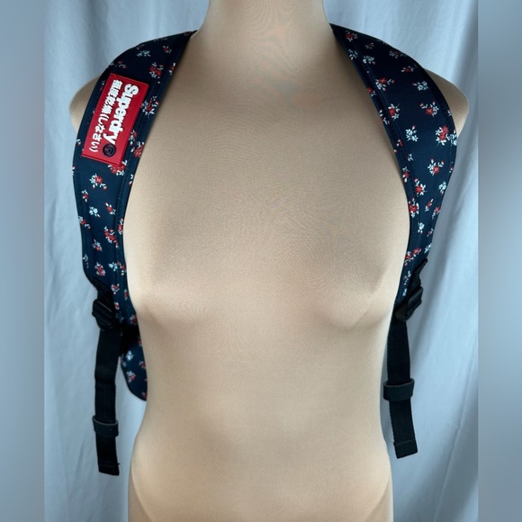NEW SuperDry Helena Floral Montana Rucksack/Backpack - Picture 4 of 10